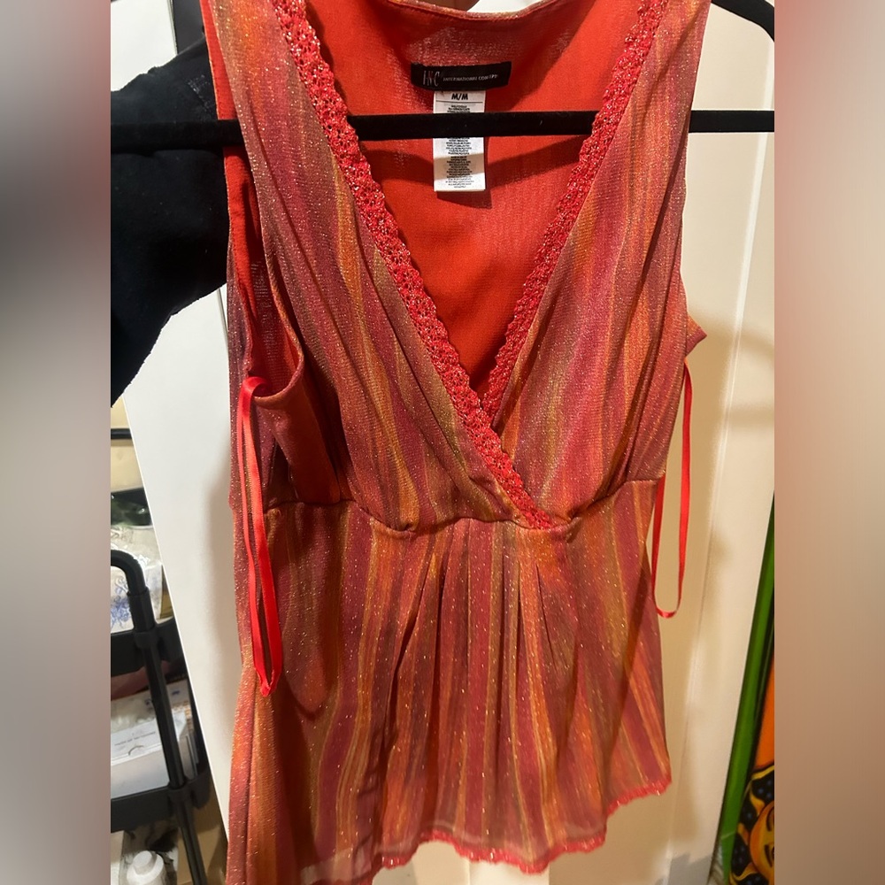 INTERNATIONAL CONCEPTS Sparkly Short Sleeve Blouse